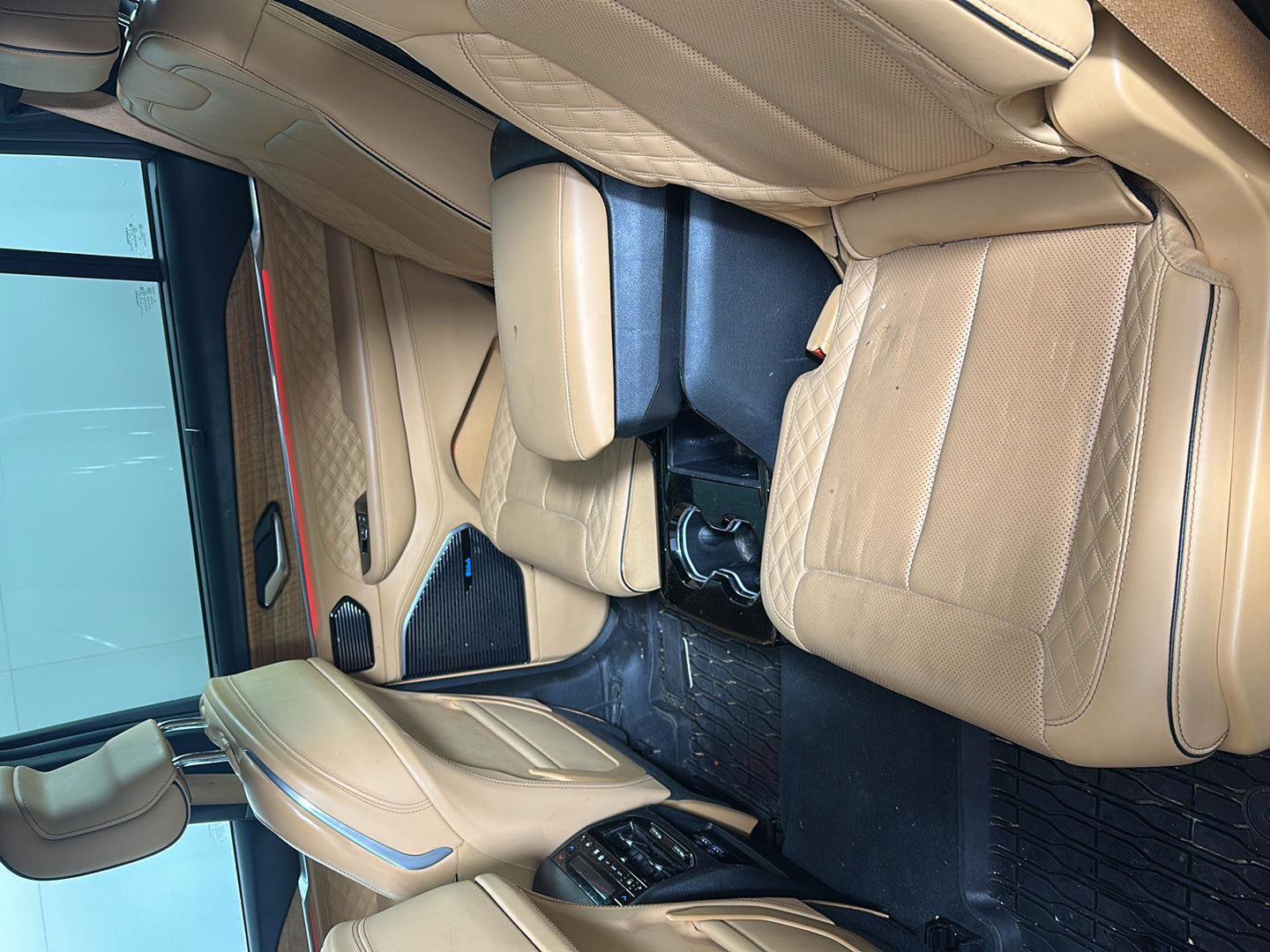 Used 2023 Jeep Grand Cherokee L Summit image 8