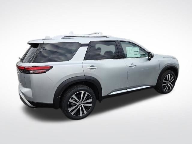 New 2025 Nissan Pathfinder Platinum w/ Cargo Package image 8