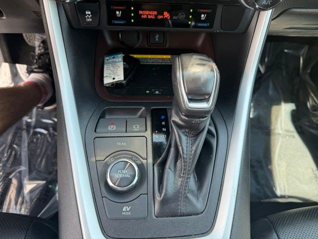 Used 2021 Toyota RAV4 Limited AWD/4WD image 22