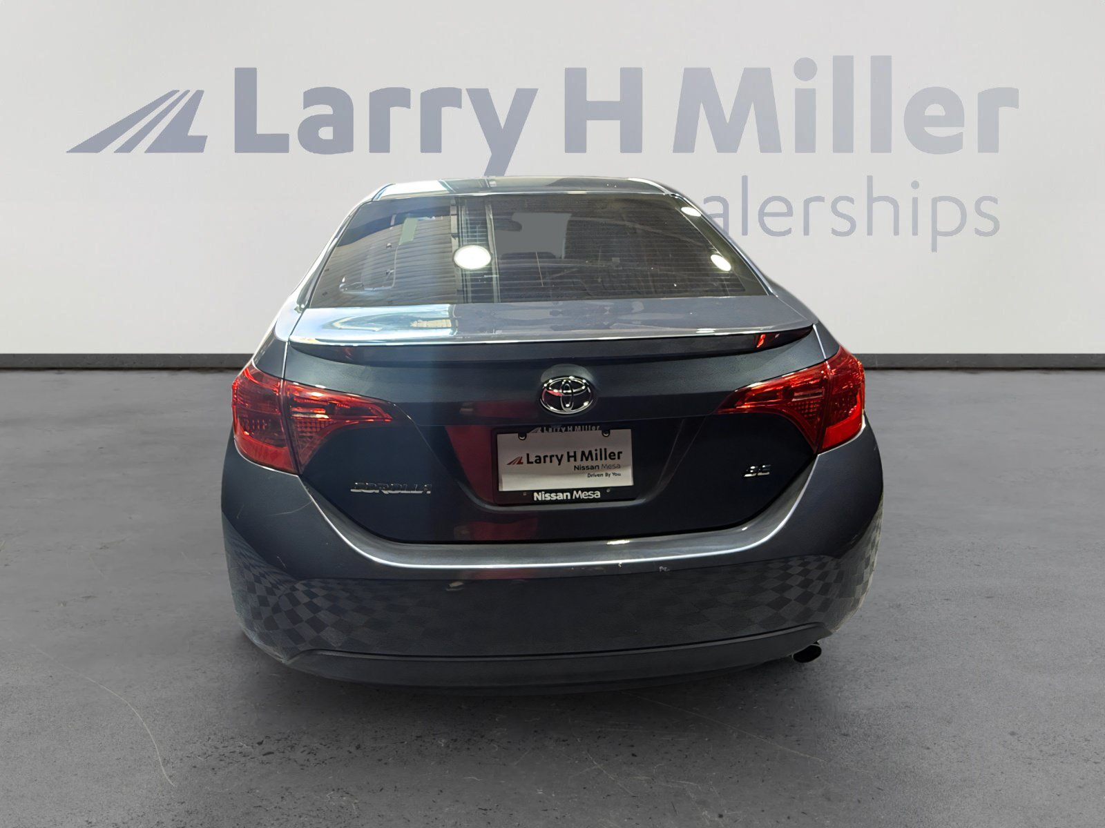 Used 2019 Toyota Corolla SE w/ Carpet Mat Package (TMS) FWD image 4