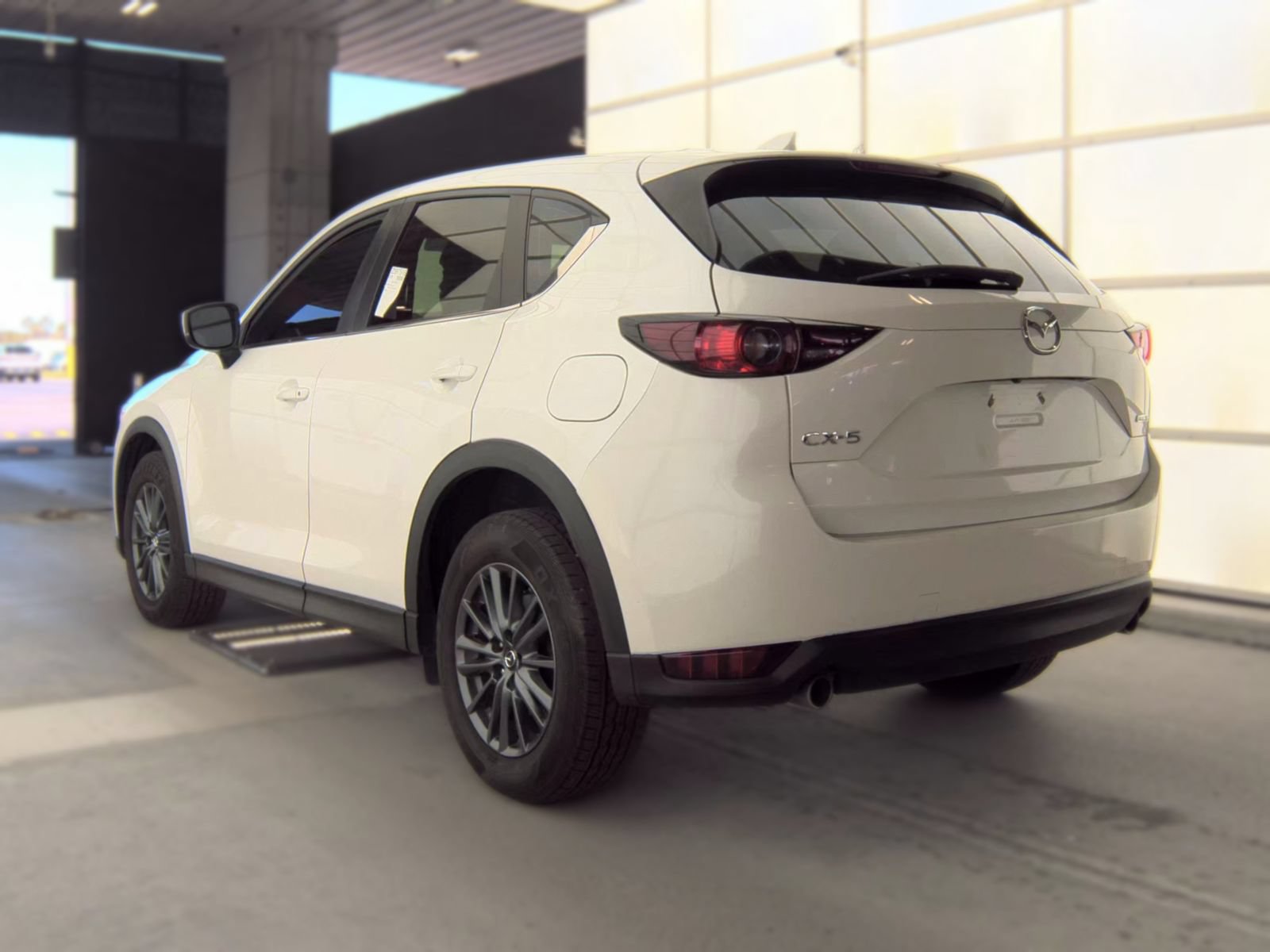 Used 2020 MAZDA CX-5 Sport FWD image 4