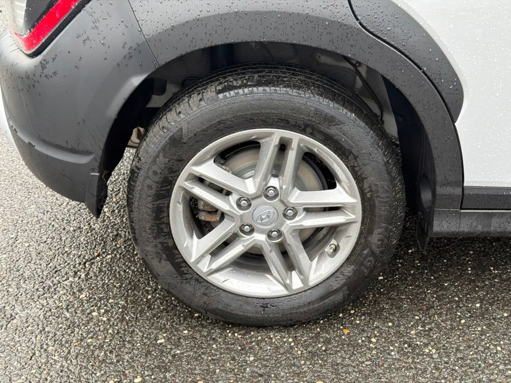 Certified 2023 Hyundai Kona SE AWD/4WD image 7
