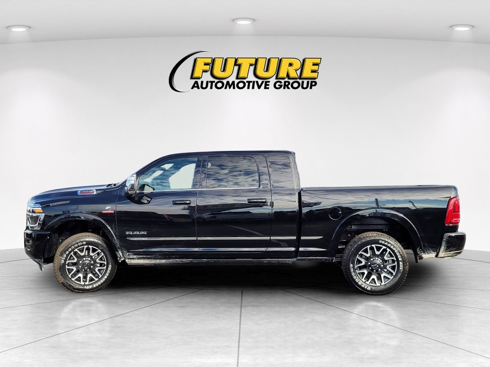 New 2026 RAM 3500 Limited AWD/4WD image 7