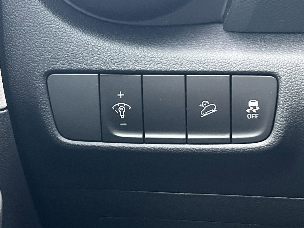 Used 2023 Hyundai Kona SEL image 14