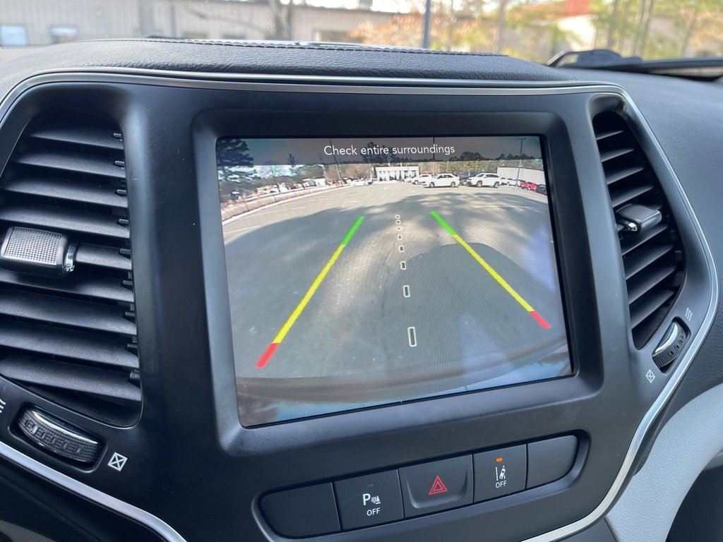 Used 2021 Jeep Cherokee Latitude Lux w/ Sun & Sound Group image 12