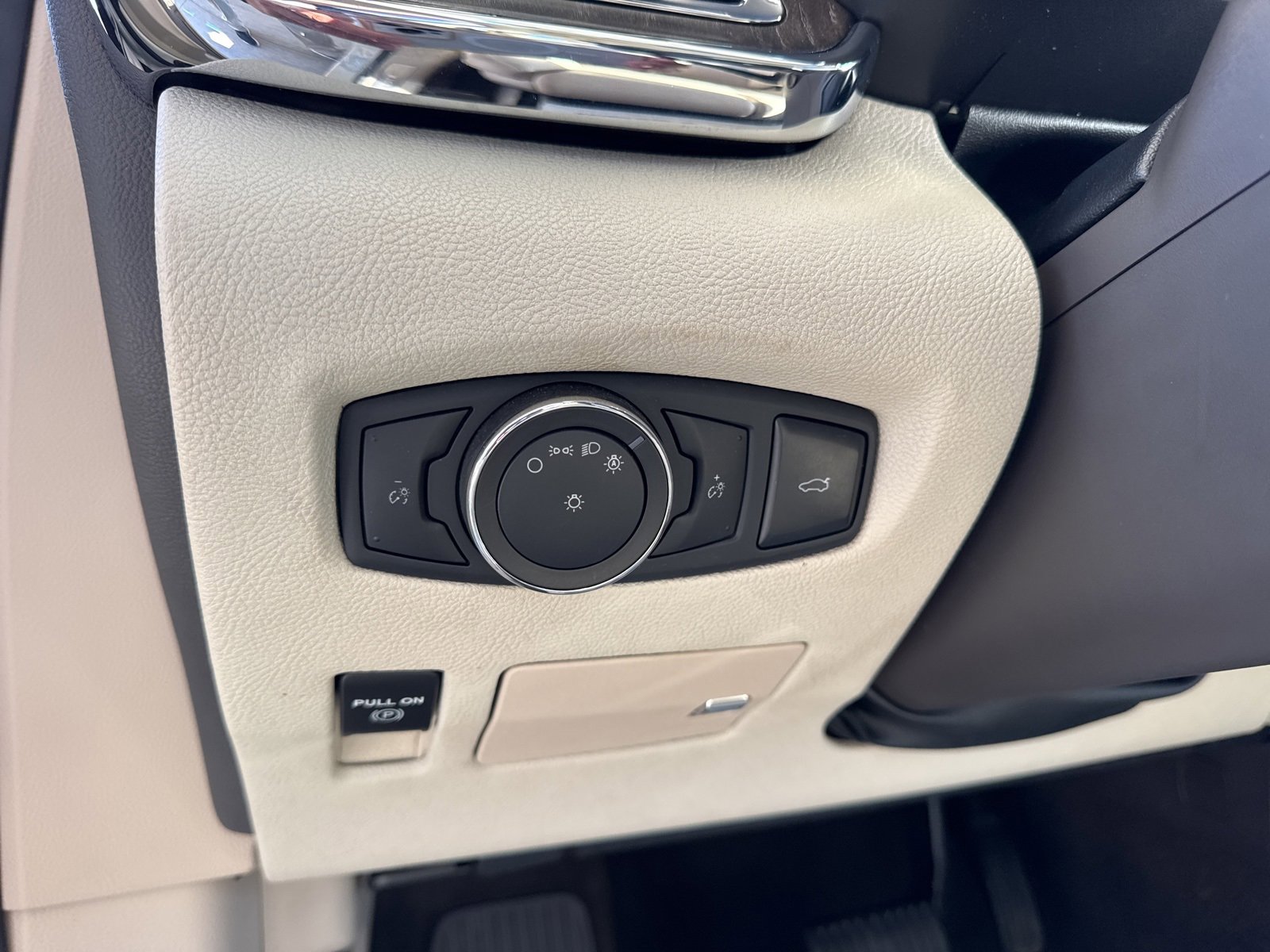 Used 2020 Lincoln Continental Reserve image 23