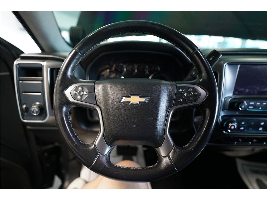 Used 2018 Chevrolet Silverado 1500 LT w/ LT Convenience Package image 16