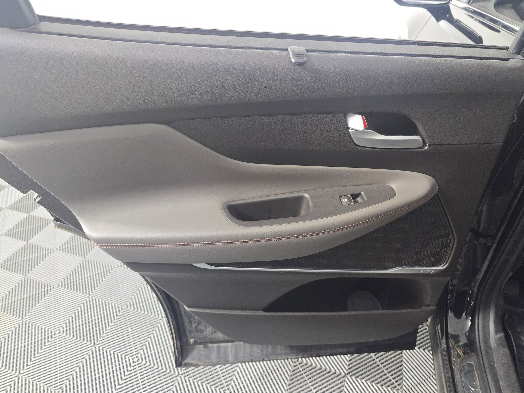 Used 2019 Hyundai Santa Fe Limited image 19