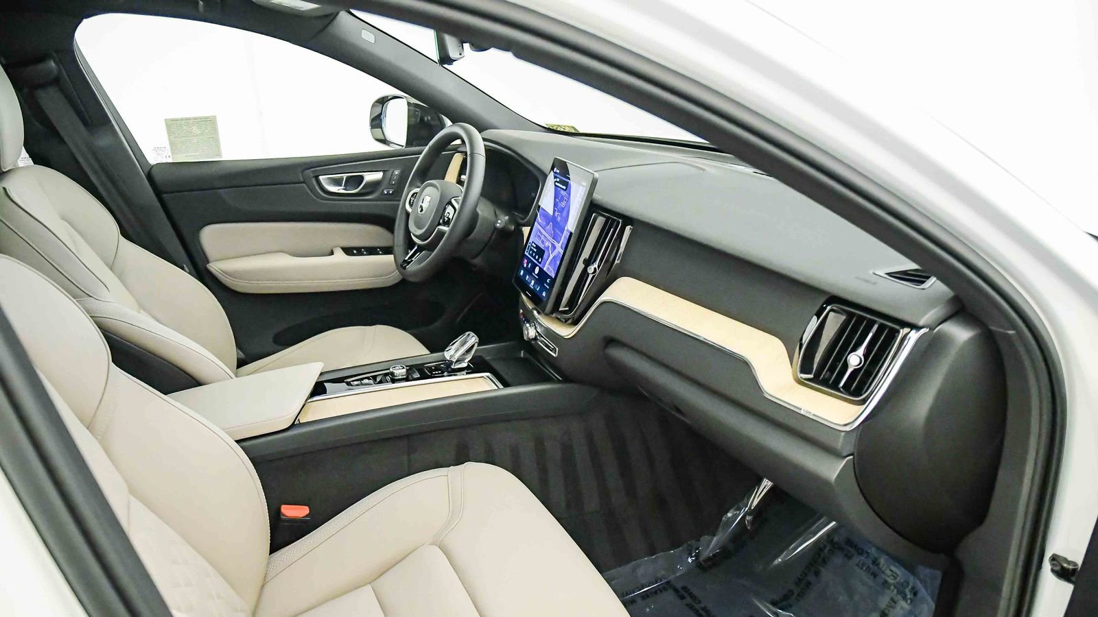 Certified 2026 Volvo XC60 B5 Plus w/ Protection Package Premier AWD/4WD image 16