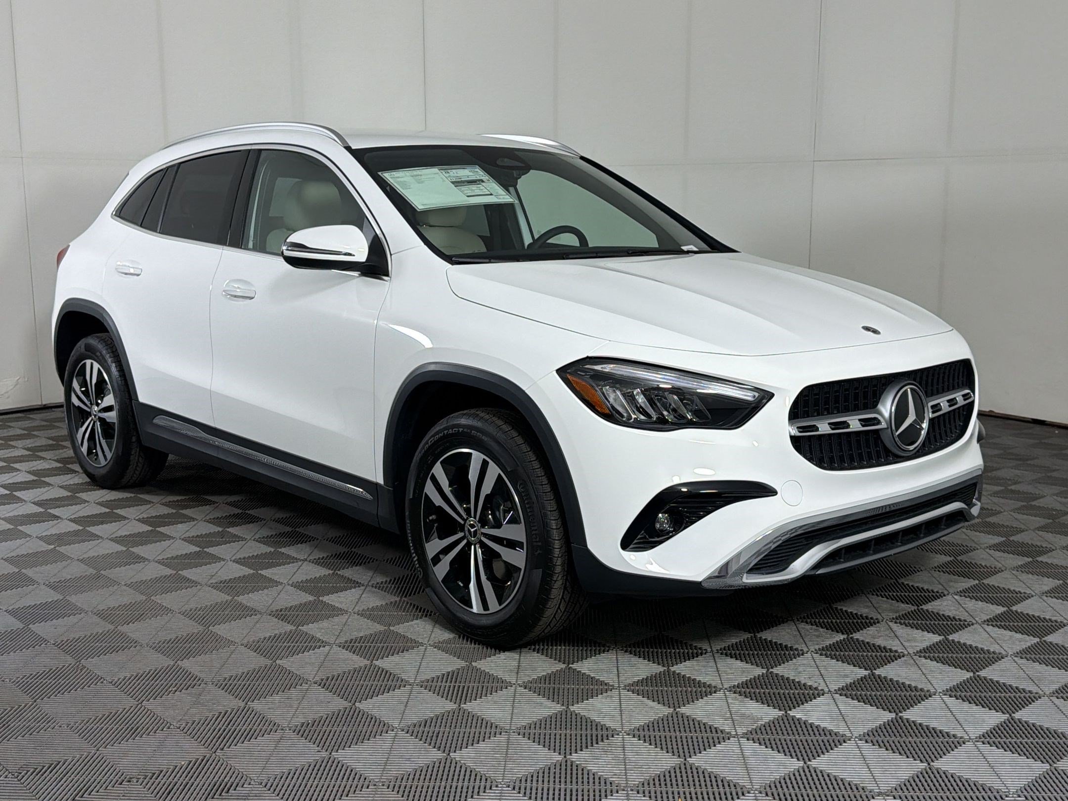 Used 2026 Mercedes-Benz GLA 250 4MATIC image 7