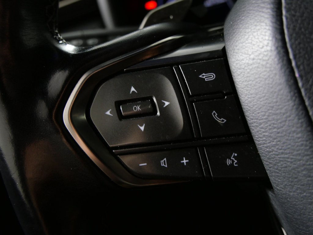Used 2023 Lexus LX 600 4WD w/ Luxury Package image 23