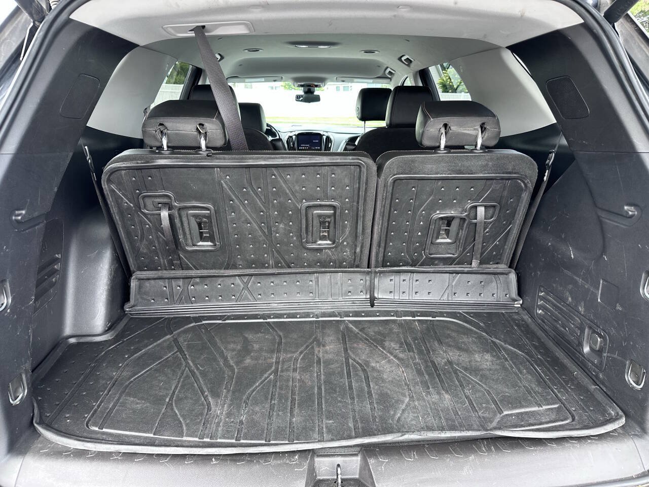 Used 2020 Chevrolet Traverse RS w/ LPO, Floor Liner Package AWD/4WD image 17