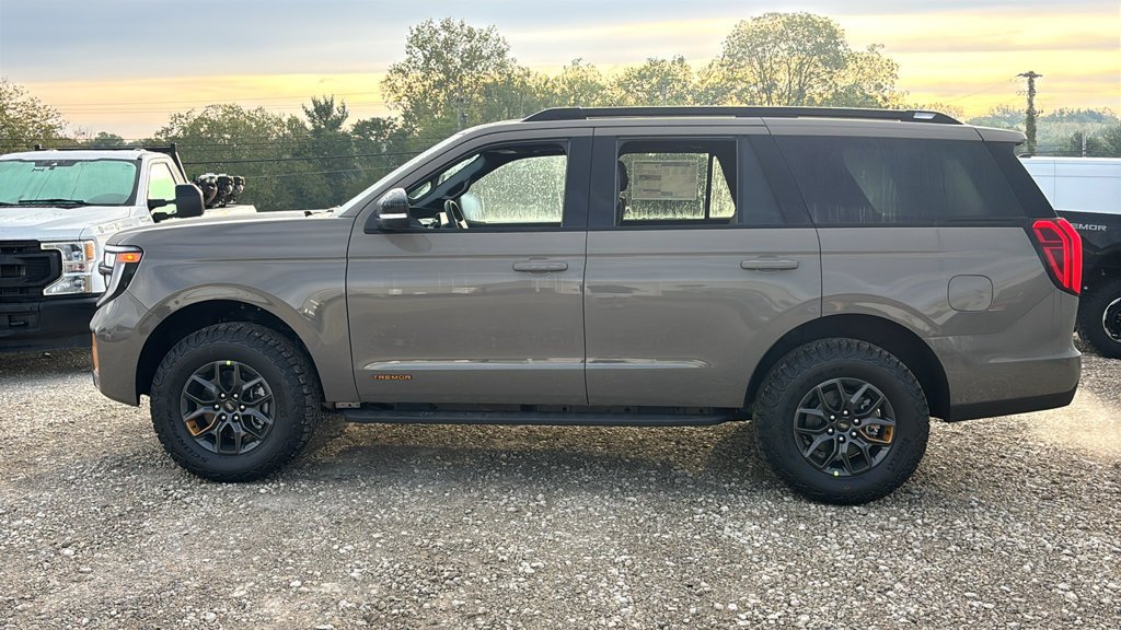 New 2027 Ford Expedition Tremor w/ Driver's Package AWD/4WD image 4