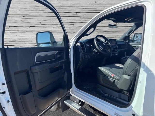 New 2024 RAM 5500 Tradesman AWD/4WD image 29