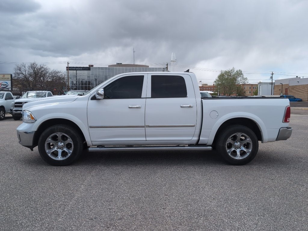 Used 2017 RAM 1500 Laramie w/ Convenience Group AWD/4WD image 1