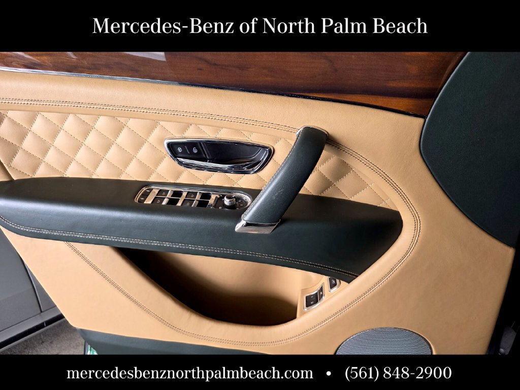 Used 2019 Bentley Bentayga AWD/4WD image 26