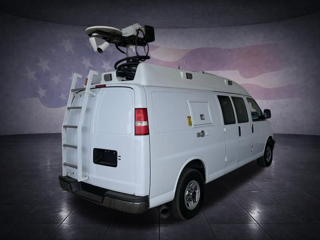 Used 2014 GMC Savana 3500 Extended image 5