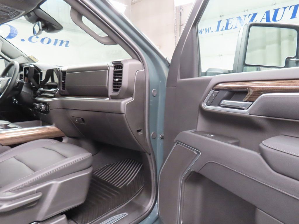 Used 2025 Chevrolet Silverado 2500 LT w/ Trail Boss Package image 35