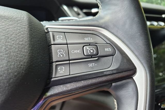 Used 2021 Jeep Grand Cherokee L Laredo AWD/4WD image 14