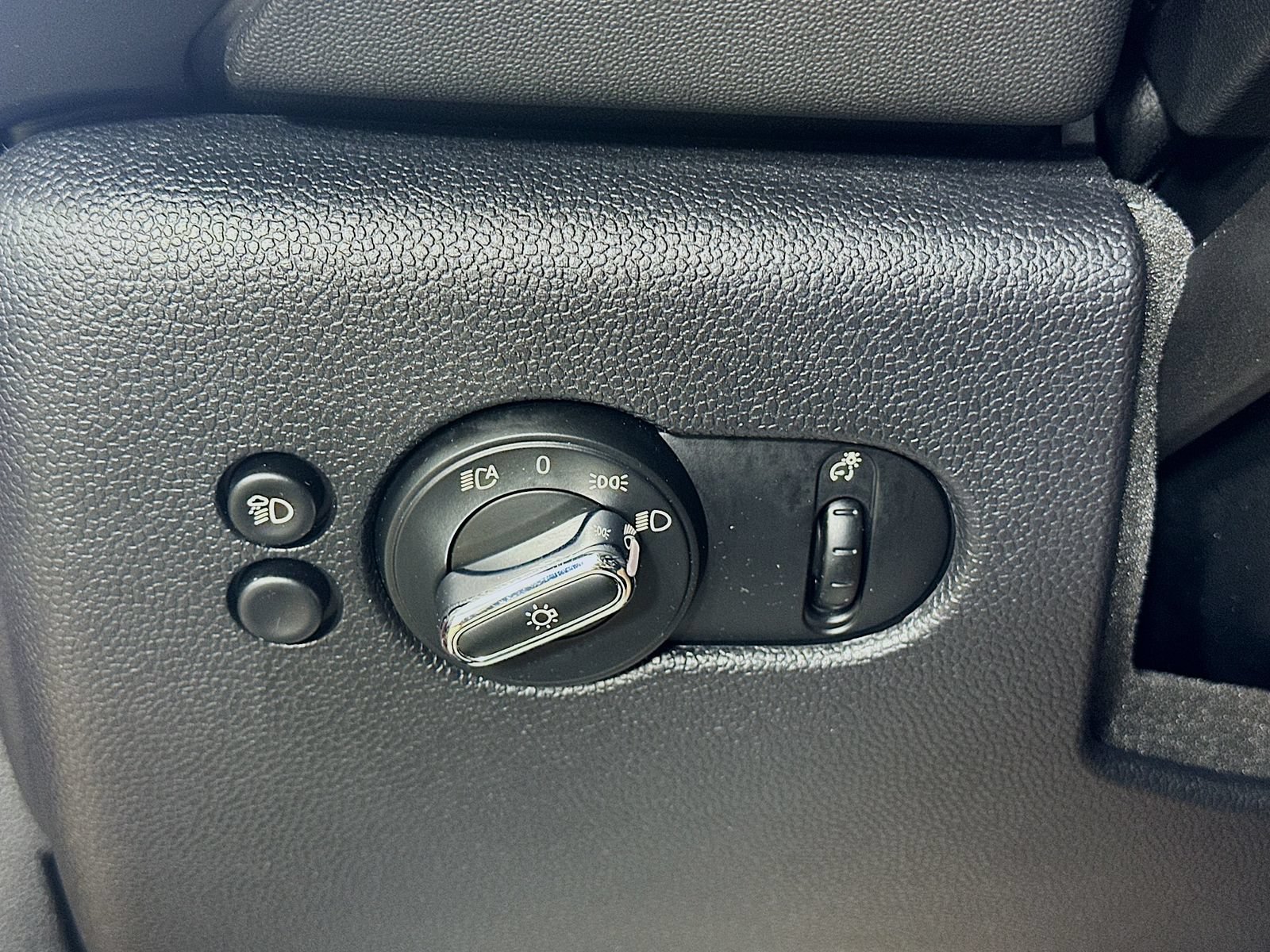 Used 2024 MINI Cooper S FWD image 26