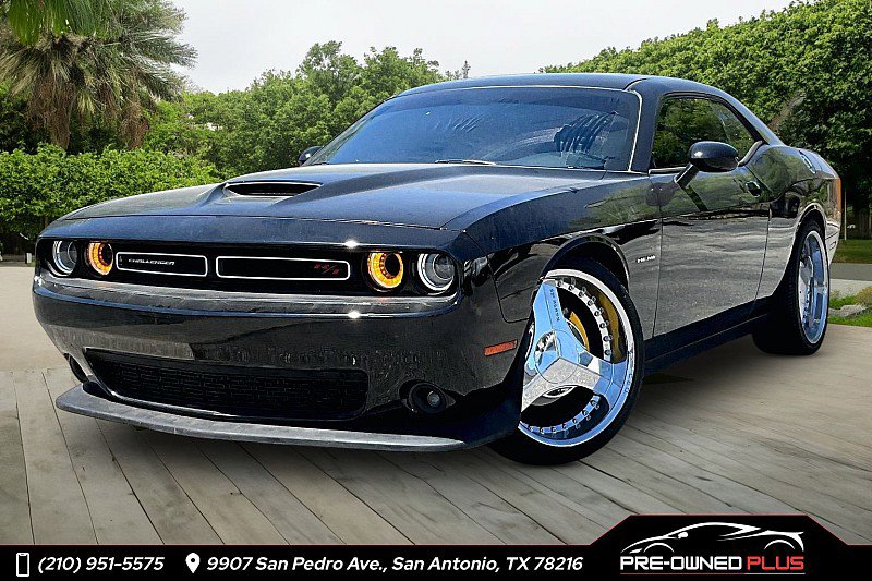 Used 2020 Dodge Challenger R/T video 1