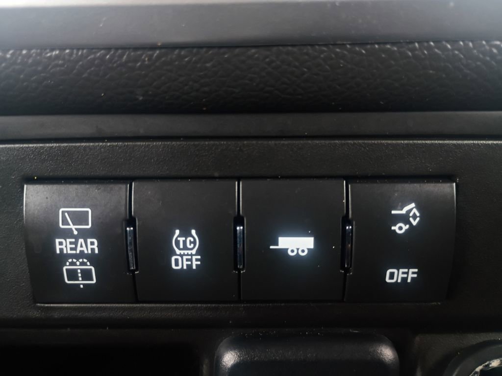 Used 2015 GMC Acadia SLE image 10