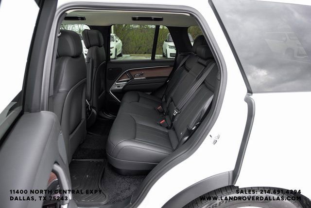 New 2026 Land Rover Range Rover SE image 41