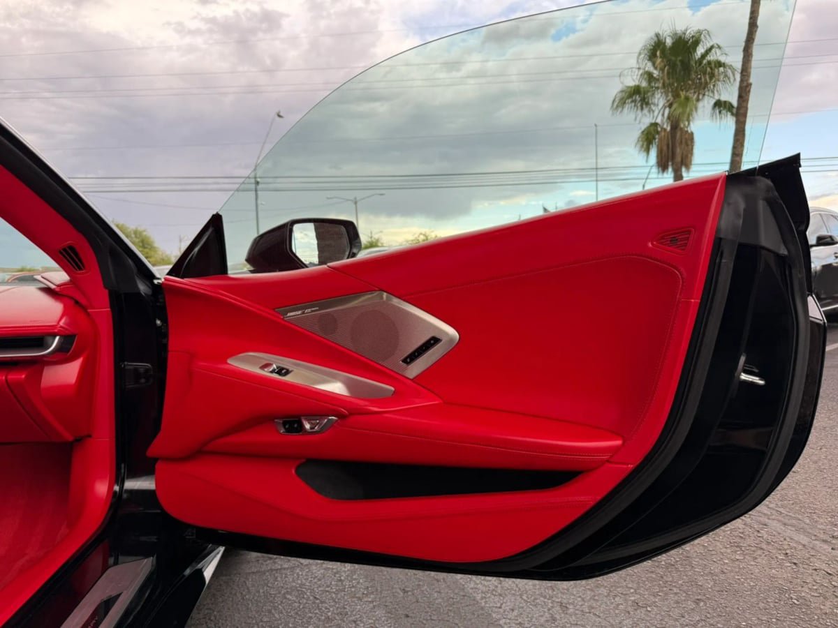 Used 2024 Chevrolet Corvette Stingray Premium Conv w/ 3LT RWD image 25