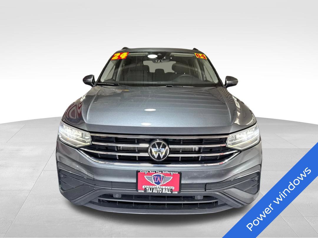 Used 2024 Volkswagen Tiguan S FWD image 2