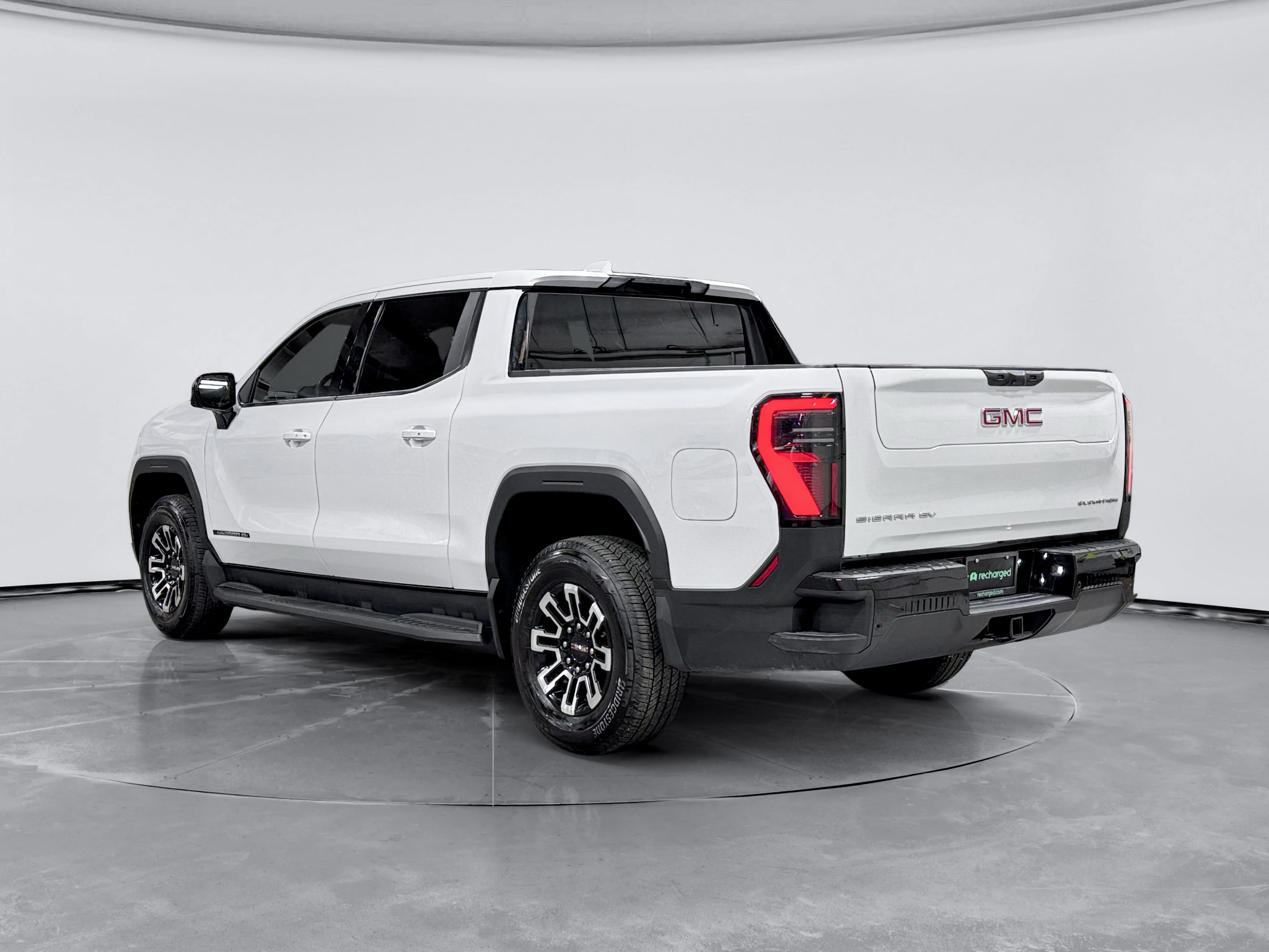 Used 2026 GMC Sierra EV Elevation AWD/4WD image 2