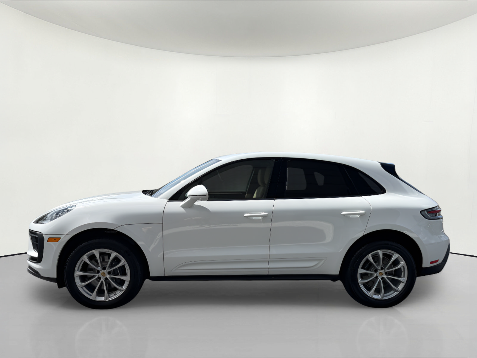 New 2026 Porsche Macan AWD/4WD image 2