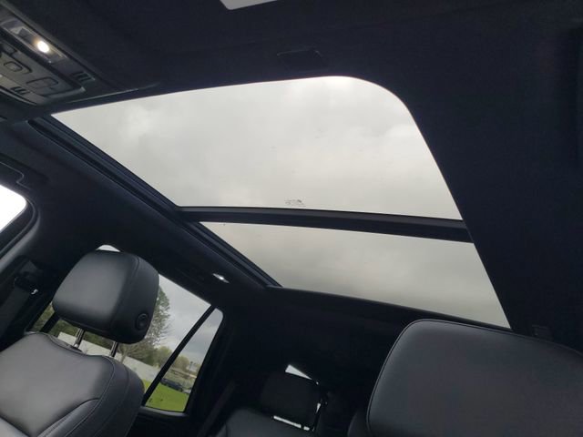 Used 2022 Chevrolet Tahoe Z71 w/ Luxury Package image 10