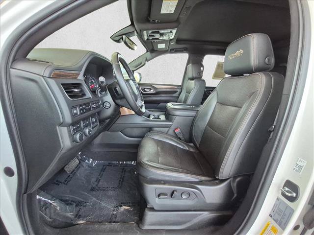 Used 2021 Chevrolet Suburban High Country w/ Premium Package AWD/4WD image 17