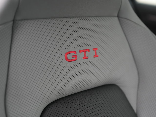 New 2026 Volkswagen GTI SE FWD image 26