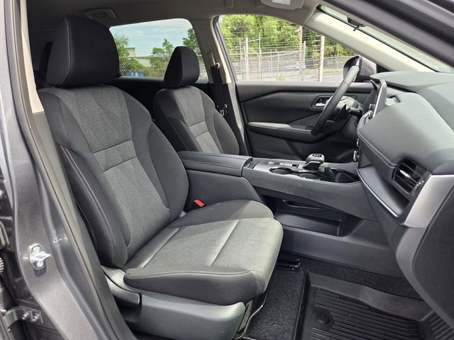 Used 2026 Nissan Rogue SV w/ Cold Weather Package FWD image 15