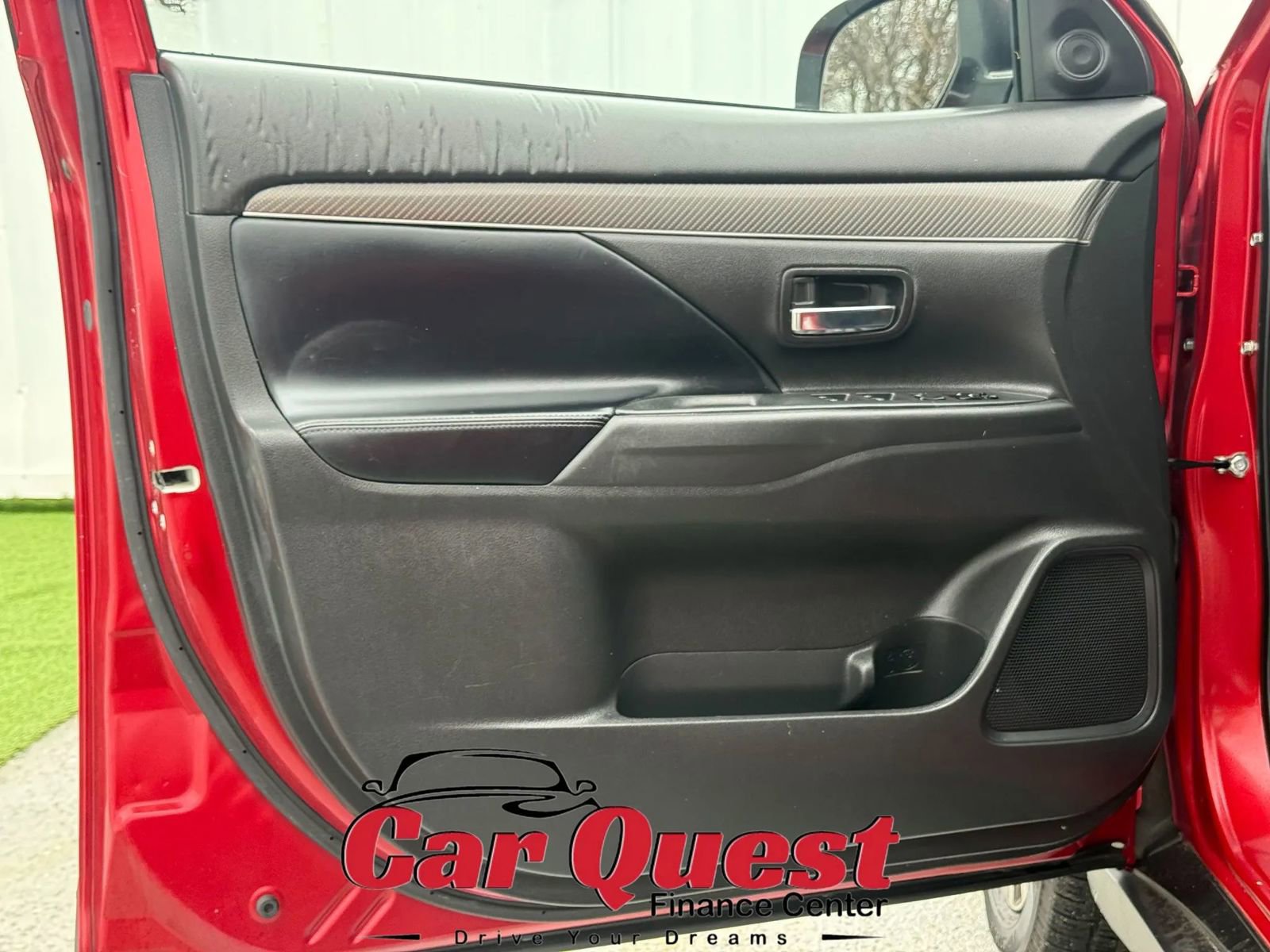 Used 2019 Mitsubishi Outlander SEL AWD/4WD image 10