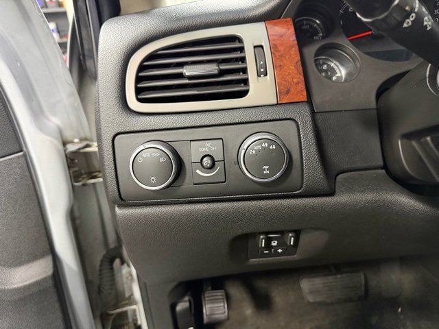 Used 2013 Chevrolet Tahoe LS image 17