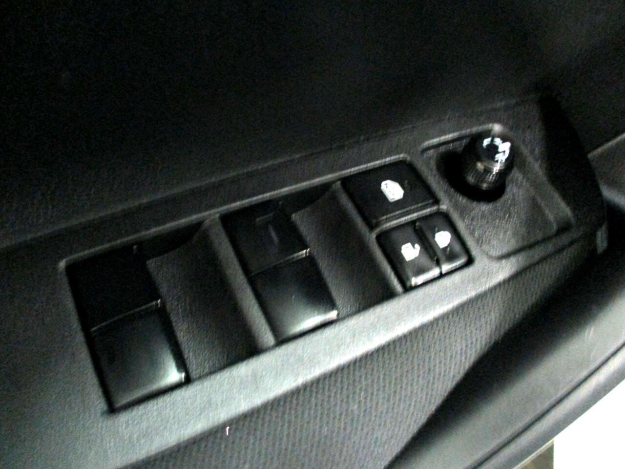 Used 2021 Toyota Corolla LE image 15