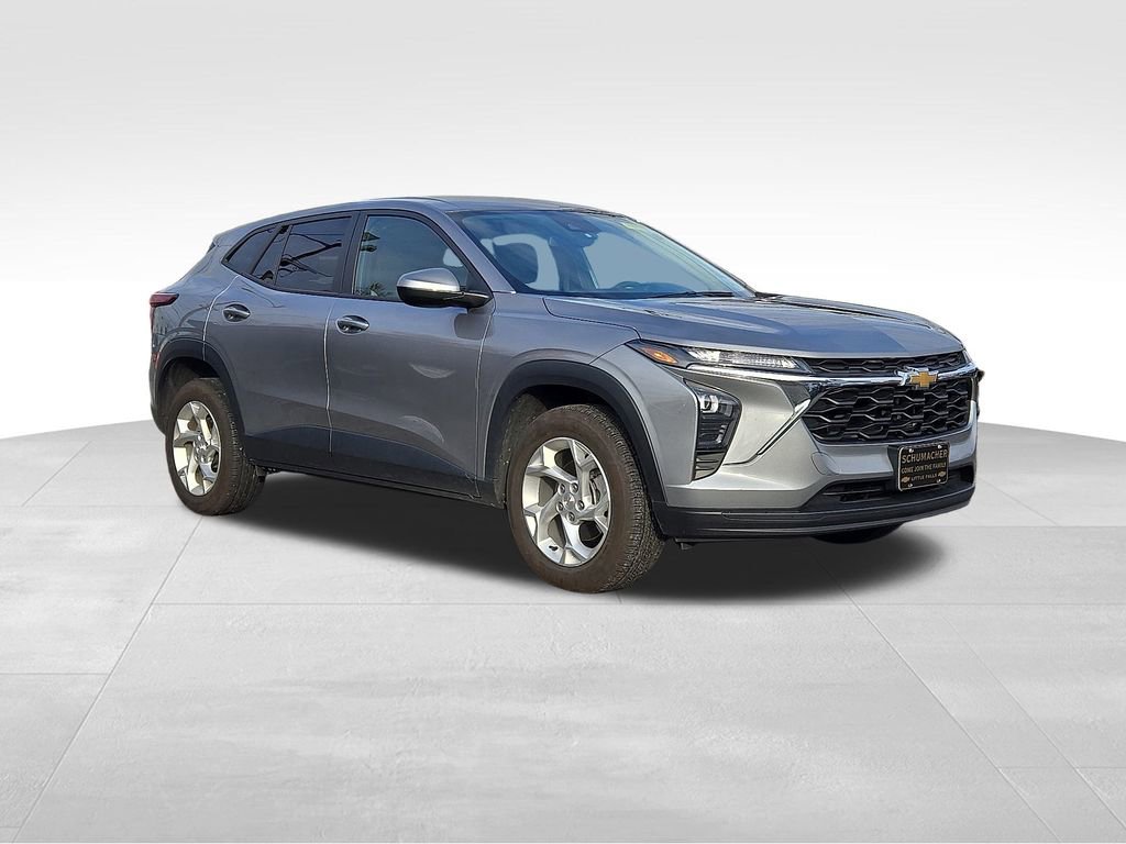 Used 2024 Chevrolet Trax LS w/ LS Convenience Package
