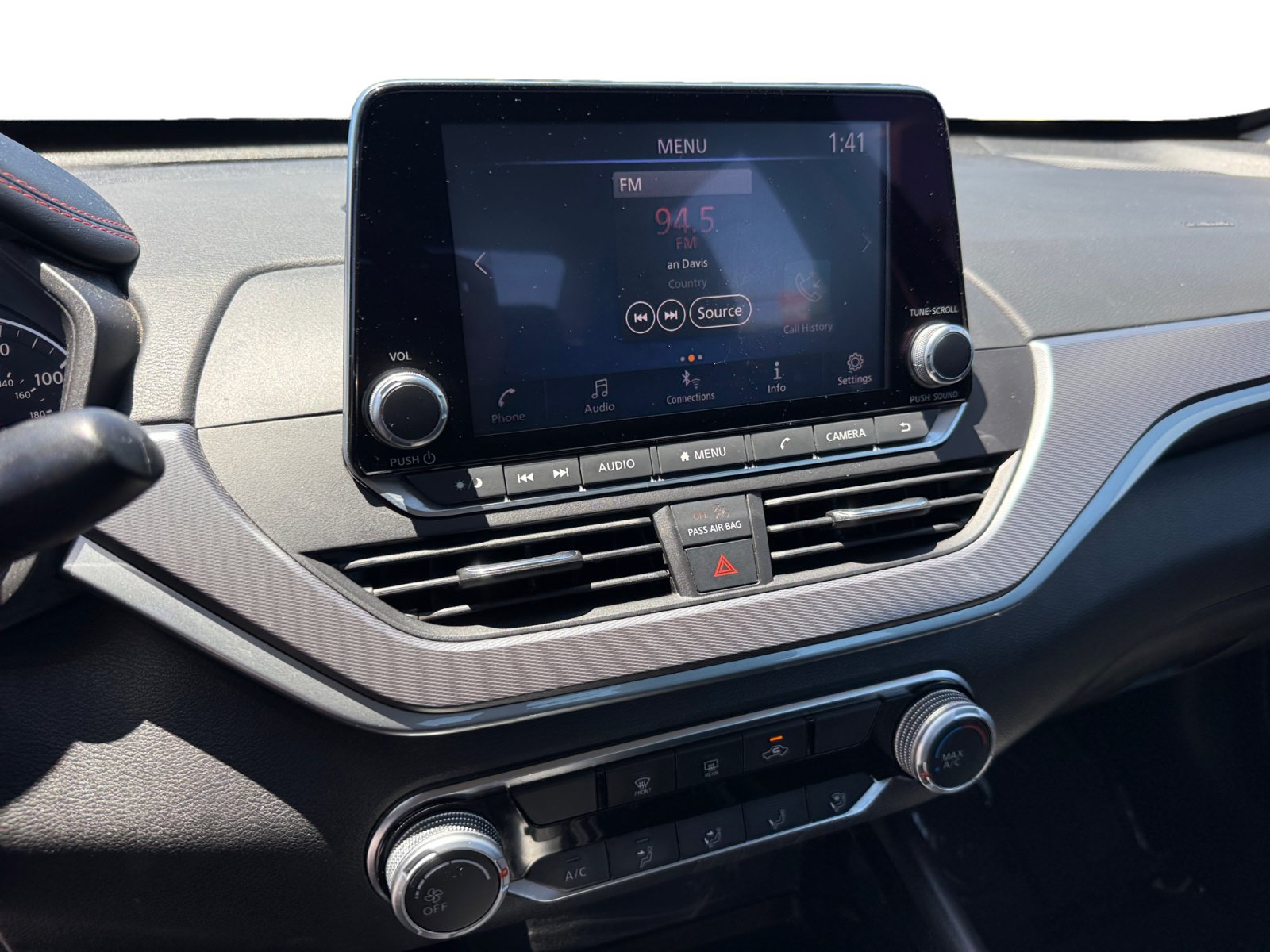 Used 2023 Nissan Altima 2.5 SR FWD image 12