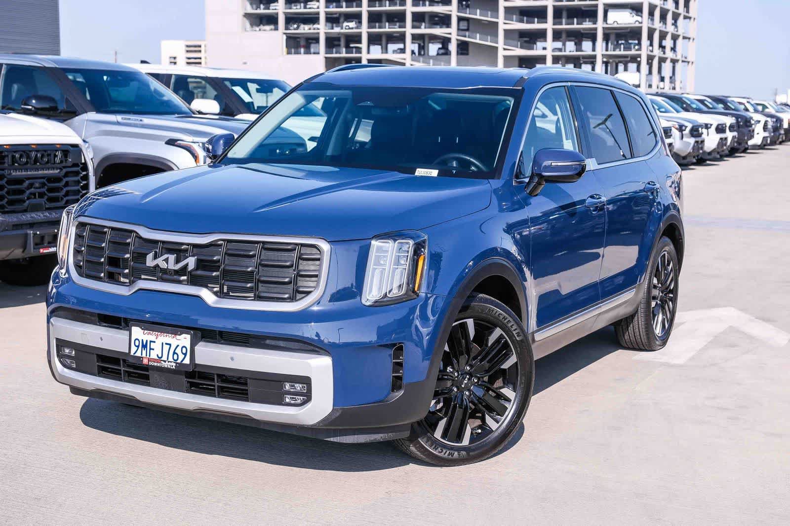 Used 2024 Kia Telluride SX w/ Towing Package AWD/4WD image 1