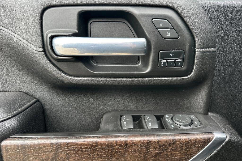 Used 2021 GMC Sierra 2500 Denali w/ Denali Ultimate Package image 11