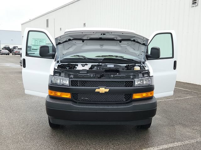 New 2026 Chevrolet Express 3500 RWD image 10