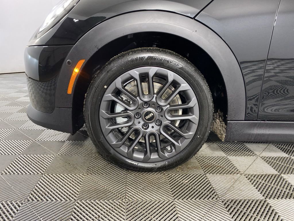 New 2026 MINI Cooper 2-Door Hardtop image 7