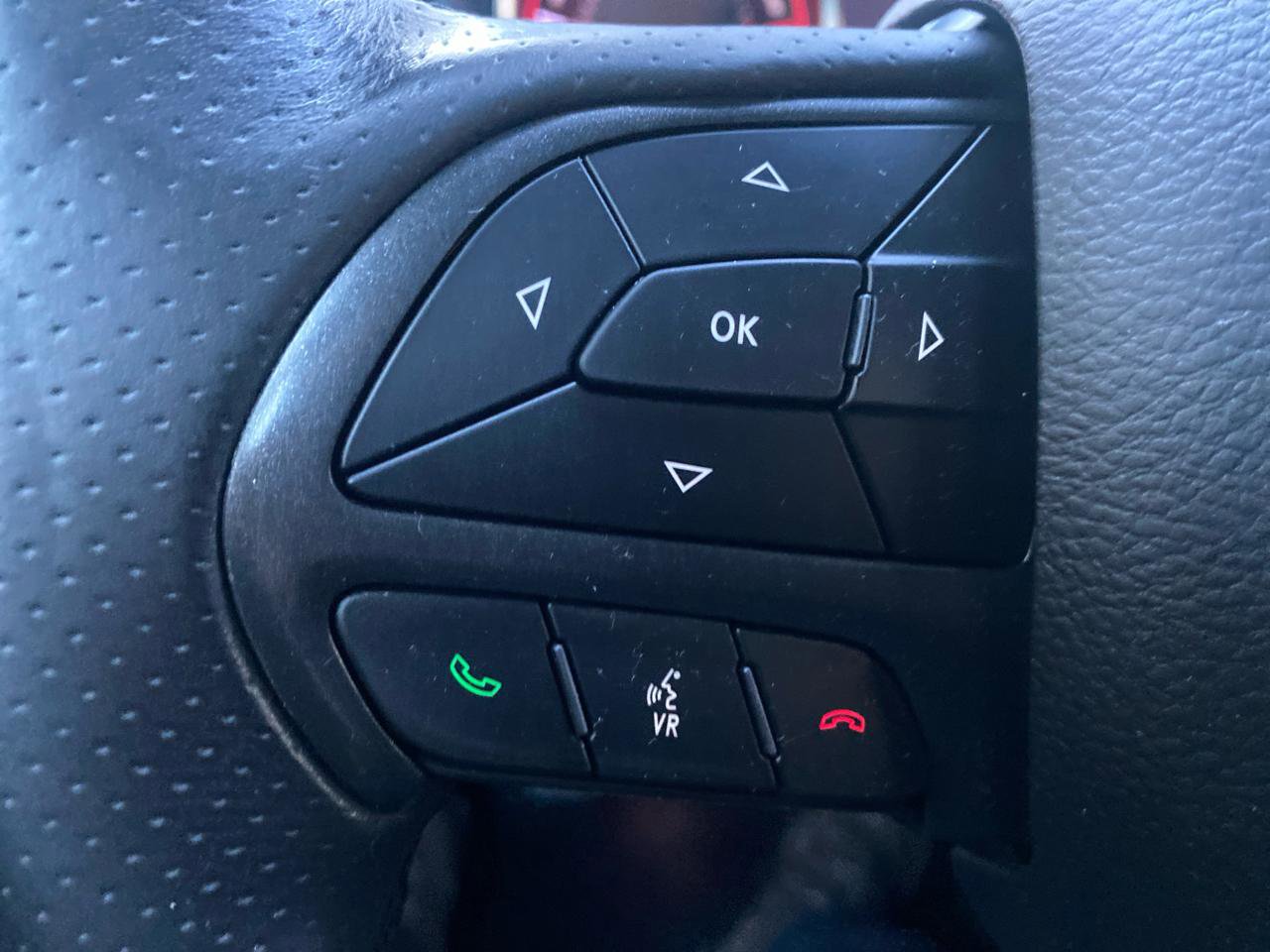 Used 2018 Dodge Challenger R/T w/ Driver Convenience Group image 13