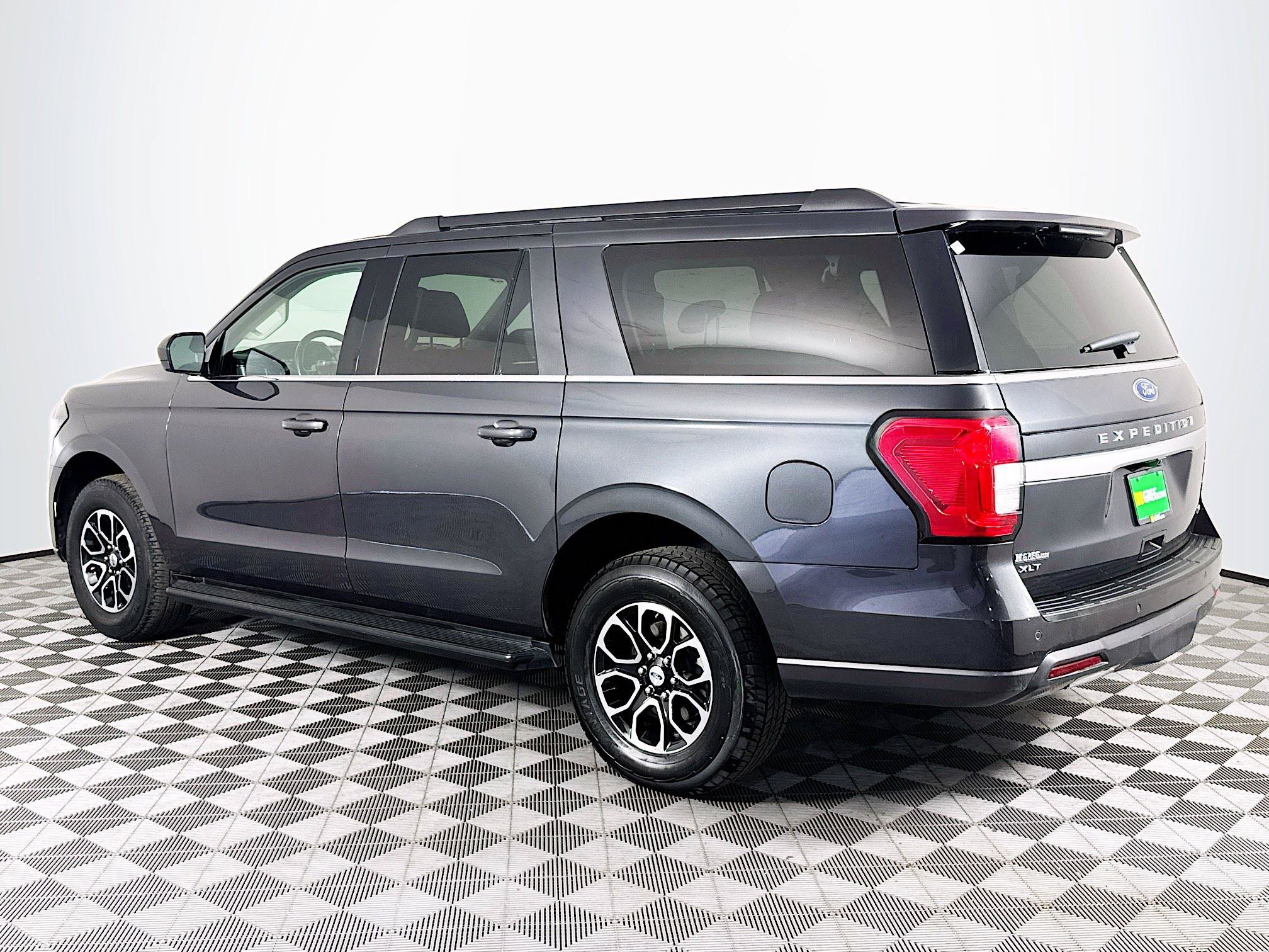 Used 2024 Ford Expedition Max XLT RWD image 6