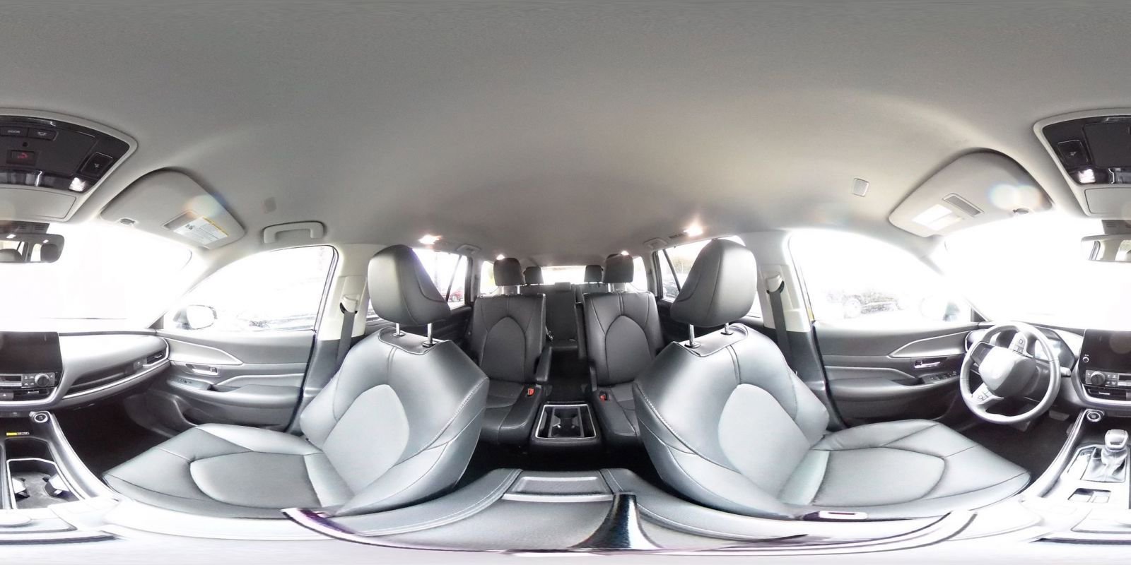 Used 2025 Toyota Grand Highlander LE image 38