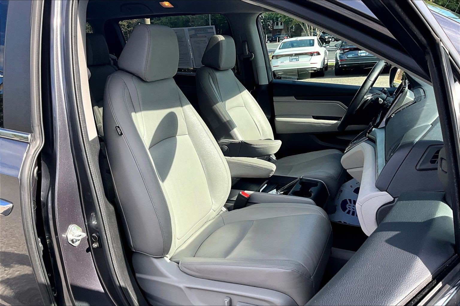 Used 2018 Honda Odyssey EX-L image 7
