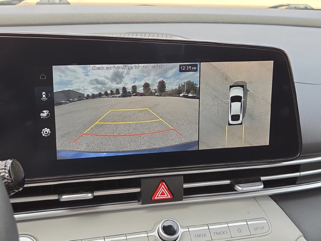 Used 2024 Hyundai Elantra Limited FWD image 27
