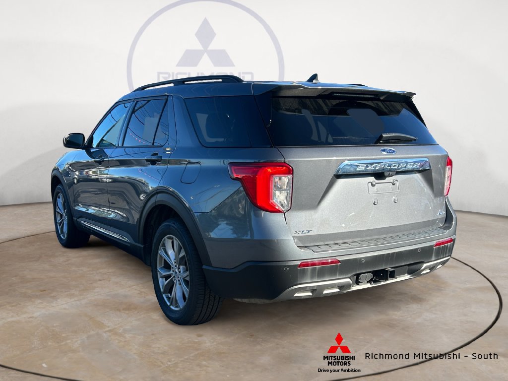 Used 2023 Ford Explorer XLT w/ Equipment Group 202A AWD/4WD image 5
